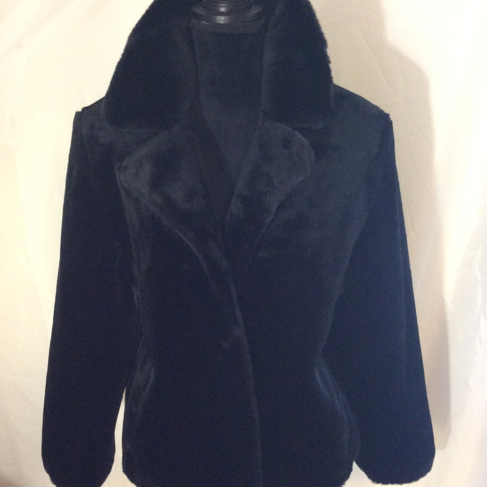 Donna Sayler’s Fabulous Faux Fur